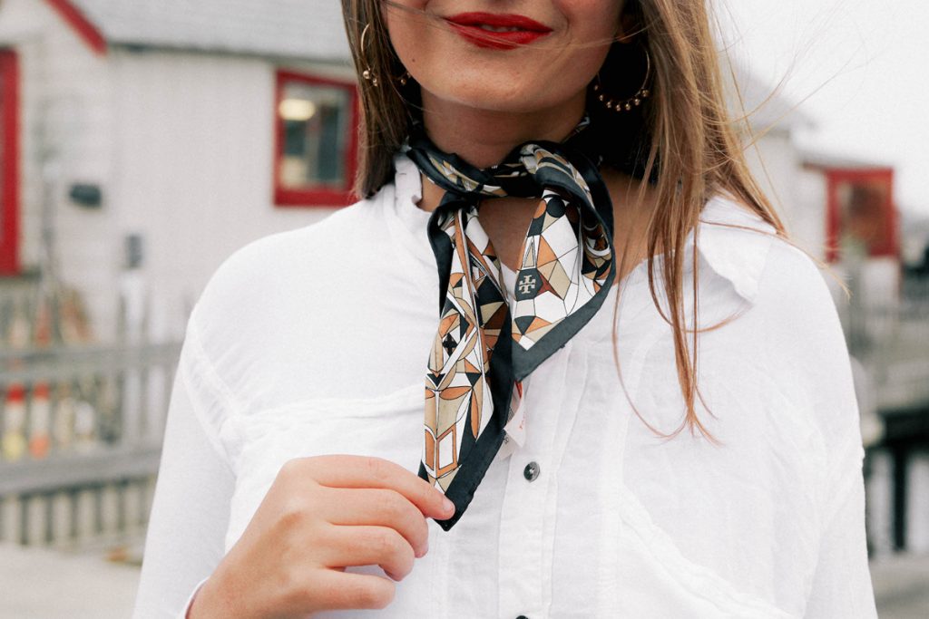 Different Ways On How To Wear A Silk Scarf