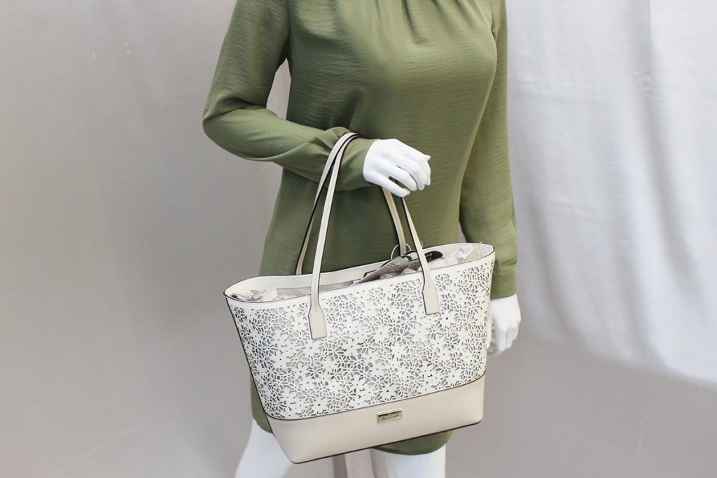 The Best Gifts For Your Friends Who Love Kate Spade, New York!